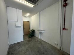North Bridge Road (D7), Retail #553686221